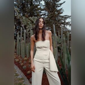 Zara rare tube top with ruffle 3342 / 570 / 052